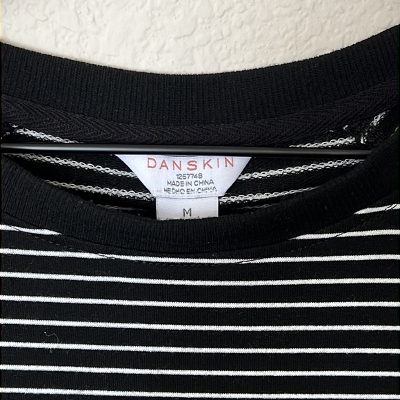 Danskin Black White Striped Tunic Sweater / Sweatshirt size M - Picture 4 of 6